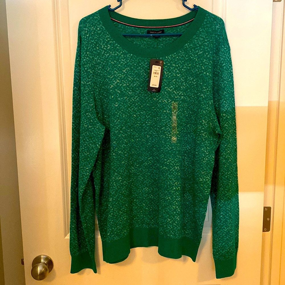 Tommy sweater